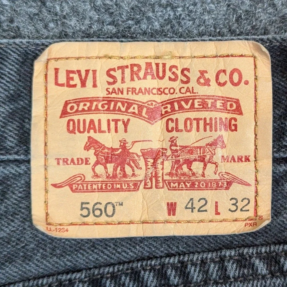 Levis 560 Comfort Fit Jeans Mens 42x32 Faded Black Tapered Leg Denim Pants
